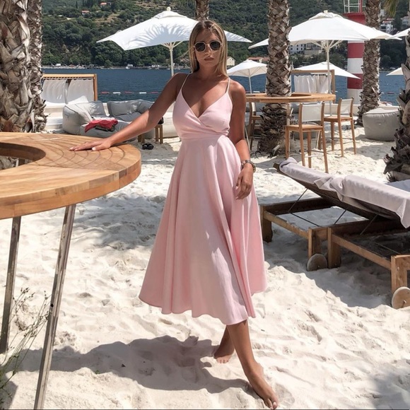 Bloggers favorite Zara pink dress - Picture 14 of 16